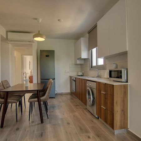 Phaedrus Living Coral Suites Aura Larnaca Buitenkant foto