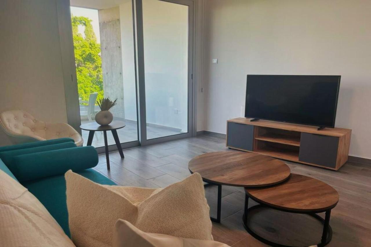Phaedrus Living Coral Suites Aura Larnaca Buitenkant foto