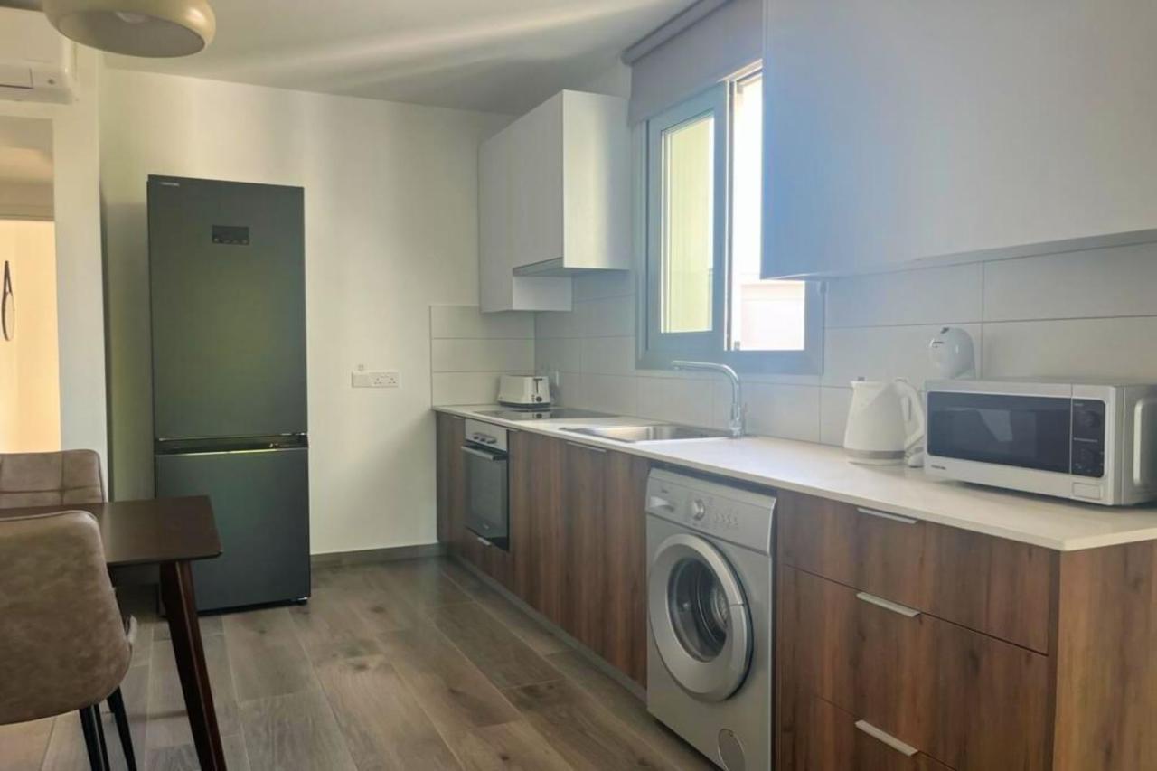 Phaedrus Living Coral Suites Aura Larnaca Buitenkant foto